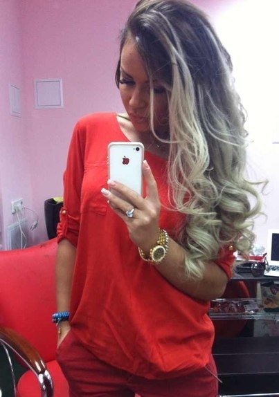 Девушка ждет в гости мужчину в Девушка ждет в гости мужчину в