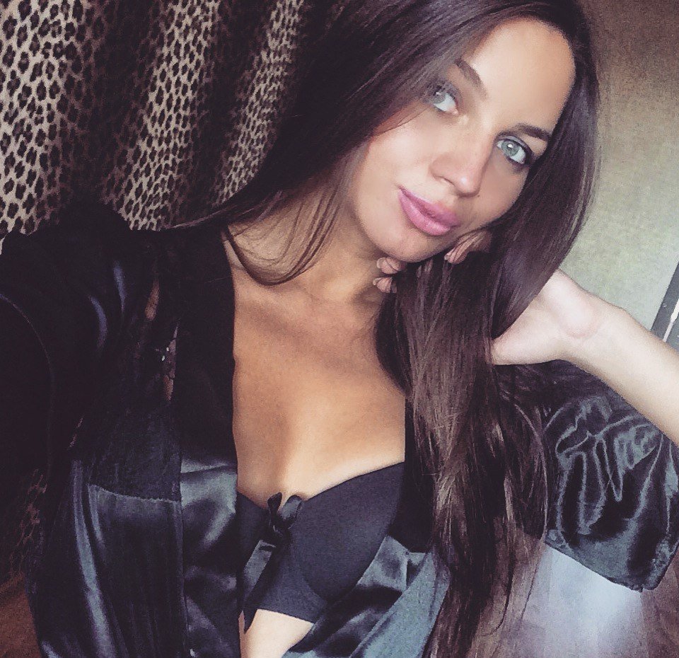 Красивая молодая блондинка познакомится для частых встреч в Красивая молодая блондинка познакомится для частых встреч в