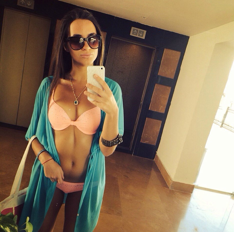 Красивая молодая блондинка познакомится для частых встреч в Красивая молодая блондинка познакомится для частых встреч в